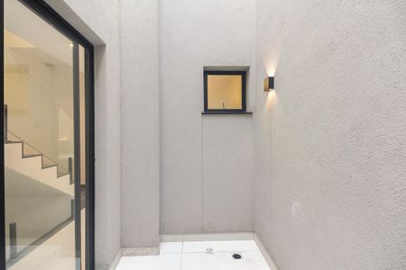 Casa à venda com 90m², 3 quartos e 1 vagaCorredor de Acesso 