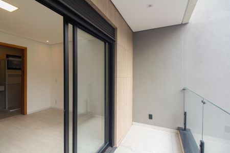 Casa à venda com 135m², 3 quartos e 2 vagas Casa à venda com 135m², 3 quartos e 2 vagasSuíte 2 - Varanda