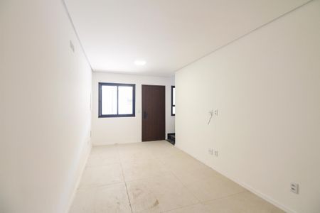 Casa à venda com 135m², 3 quartos e 2 vagas Casa à venda com 135m², 3 quartos e 2 vagasSala