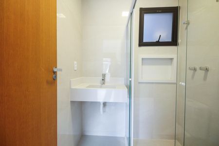 Casa à venda com 135m², 3 quartos e 2 vagas Casa à venda com 135m², 3 quartos e 2 vagasBanheiro Suíte 2