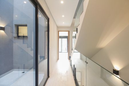 Casa à venda com 135m², 3 quartos e 2 vagas Casa à venda com 135m², 3 quartos e 2 vagasCorredor de Acesso