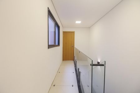 Casa à venda com 135m², 3 quartos e 2 vagas Casa à venda com 135m², 3 quartos e 2 vagasCorredor de Acesso