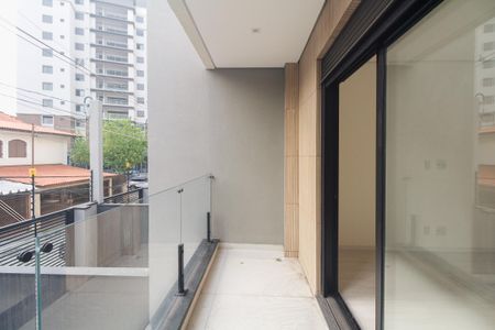 Casa à venda com 135m², 3 quartos e 2 vagas Casa à venda com 135m², 3 quartos e 2 vagasSuíte 2 - Varanda