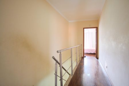 Casa à venda com 330m², 3 quartos e 4 vagasCorredor