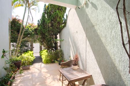 Casa à venda com 330m², 3 quartos e 4 vagasQuintal