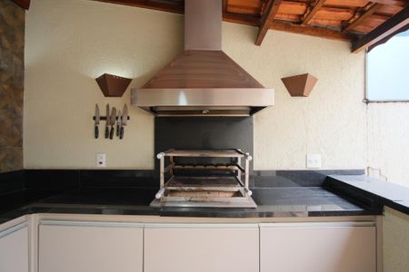 Casa à venda com 330m², 3 quartos e 4 vagasEspaço Gourmet