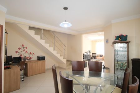 Casa à venda com 330m², 3 quartos e 4 vagasSala de Jantar