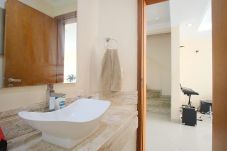 Casa à venda com 330m², 3 quartos e 4 vagasLavabo