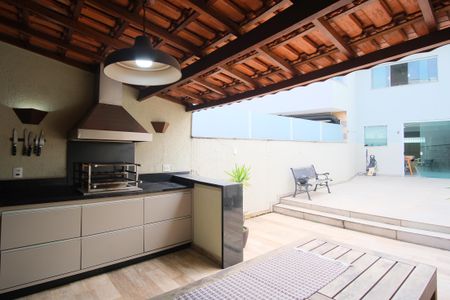 Casa à venda com 330m², 3 quartos e 4 vagasEspaço Gourmet