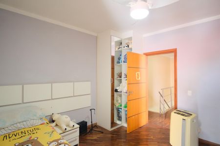 Casa à venda com 330m², 3 quartos e 4 vagasSuíte 1