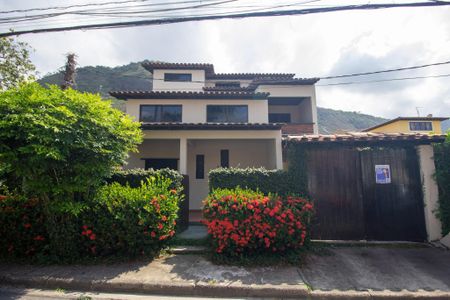 Casa de condomínio à venda com 250m², 4 quartos e 3 vagasFachada da Casa e Placa