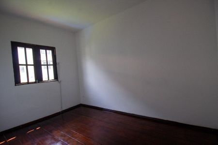 Casa de condomínio à venda com 250m², 4 quartos e 3 vagasQuarto 3