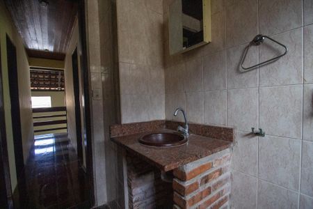 Casa de condomínio à venda com 250m², 4 quartos e 3 vagasBanheiro Social