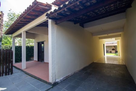 Casa de condomínio à venda com 250m², 4 quartos e 3 vagasQuintal