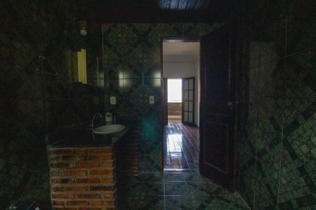 Casa de condomínio à venda com 250m², 4 quartos e 3 vagasBanheiro da Suíte