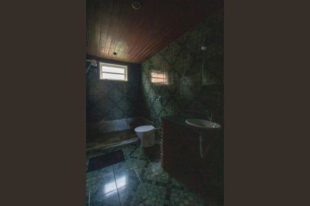 Casa de condomínio à venda com 250m², 4 quartos e 3 vagasBanheiro da Suíte