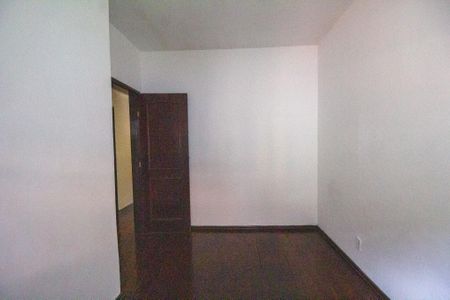 Casa de condomínio à venda com 250m², 4 quartos e 3 vagasQuarto 2