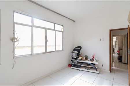 Casa à venda com 245m², 3 quartos e 3 vagasSala