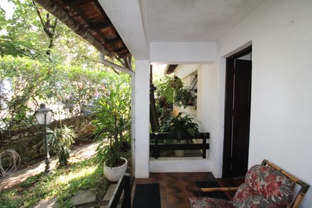 Casa à venda com 147m², 3 quartos e 6 vagasÁrea Comum