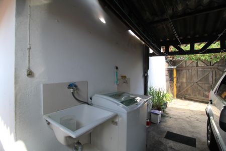 Casa à venda com 147m², 3 quartos e 6 vagasÁrea de Serviço / Garagem