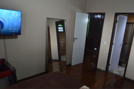 Casa para alugar com 220m², 3 quartos e 2 vagasSuite