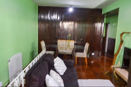 Casa para alugar com 220m², 3 quartos e 2 vagasSala