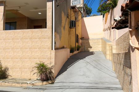 Casa de condomínio à venda com 180m², 2 quartos e 1 vagaGaragem