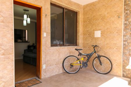 Casa de condomínio à venda com 180m², 2 quartos e 1 vagaÁrea comum