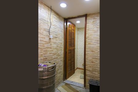 Casa de condomínio à venda com 180m², 2 quartos e 1 vagaTerraço - Banheiro