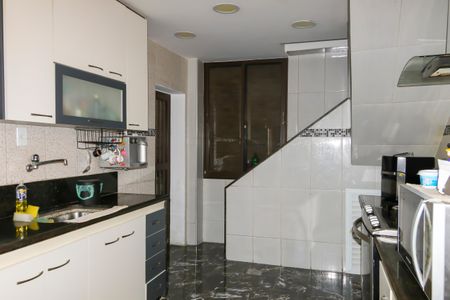 Casa de condomínio à venda com 180m², 2 quartos e 1 vagaCozinha 