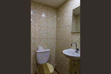 Casa de condomínio à venda com 180m², 2 quartos e 1 vagaTerraço - Banheiro