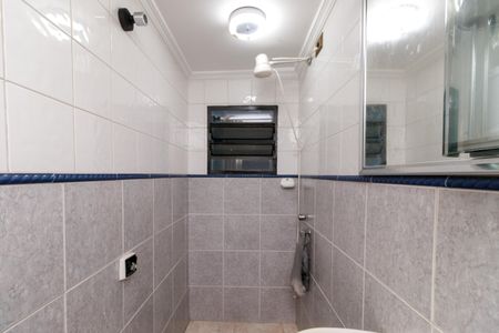 Casa à venda com 250m², 5 quartos e 4 vagas Casa à venda com 250m², 5 quartos e 4 vagasBanheiro de Serviço