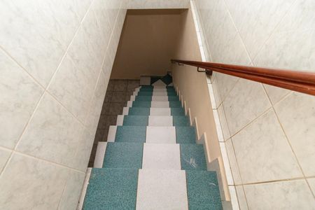 Casa à venda com 250m², 5 quartos e 4 vagas Casa à venda com 250m², 5 quartos e 4 vagasGaragem acesso