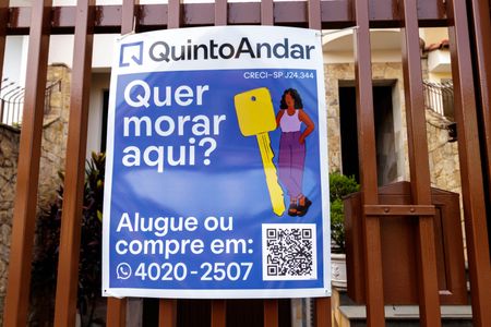 Casa à venda com 250m², 5 quartos e 4 vagas Casa à venda com 250m², 5 quartos e 4 vagasPlaquinha instalada