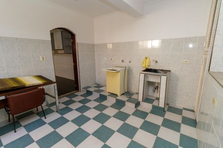 Casa à venda com 250m², 5 quartos e 4 vagas Casa à venda com 250m², 5 quartos e 4 vagasÁrea de Serviço