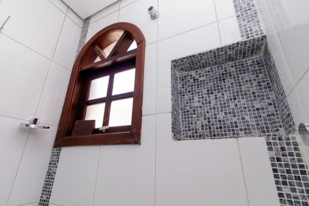 Casa à venda com 250m², 5 quartos e 4 vagas Casa à venda com 250m², 5 quartos e 4 vagasBanheiro Suíte 2