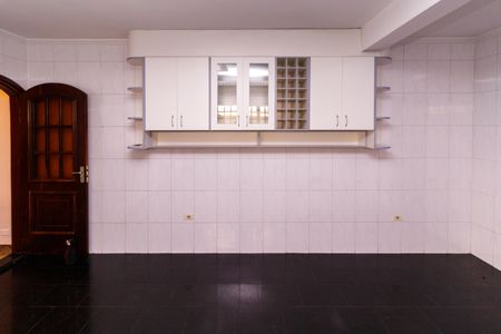 Casa à venda com 250m², 5 quartos e 4 vagas Casa à venda com 250m², 5 quartos e 4 vagasCozinha