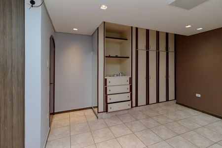 Casa à venda com 250m², 5 quartos e 4 vagas Casa à venda com 250m², 5 quartos e 4 vagasSuíte 2