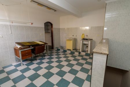 Casa à venda com 250m², 5 quartos e 4 vagas Casa à venda com 250m², 5 quartos e 4 vagasÁrea de Serviço