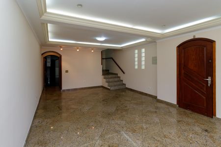Casa à venda com 250m², 5 quartos e 4 vagas Casa à venda com 250m², 5 quartos e 4 vagasSala