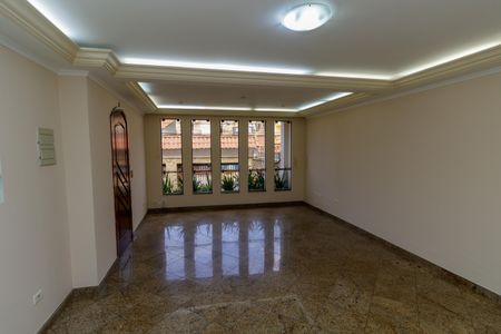 Casa à venda com 250m², 5 quartos e 4 vagas Casa à venda com 250m², 5 quartos e 4 vagasSala