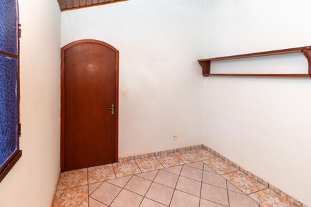 Casa à venda com 250m², 5 quartos e 4 vagas Casa à venda com 250m², 5 quartos e 4 vagasQuarto 3