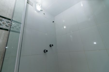 Casa à venda com 250m², 5 quartos e 4 vagas Casa à venda com 250m², 5 quartos e 4 vagasBanheiro Social