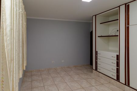 Casa à venda com 250m², 5 quartos e 4 vagas Casa à venda com 250m², 5 quartos e 4 vagasSuíte1