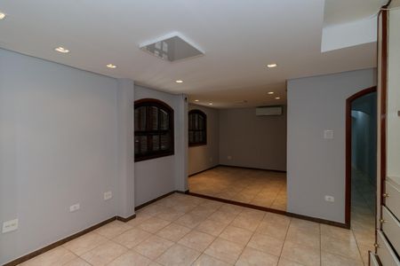 Casa à venda com 250m², 5 quartos e 4 vagas Casa à venda com 250m², 5 quartos e 4 vagasSuíte 2