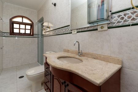 Casa à venda com 250m², 5 quartos e 4 vagas Casa à venda com 250m², 5 quartos e 4 vagasBanheiro Social