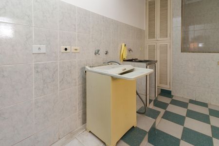 Casa à venda com 250m², 5 quartos e 4 vagas Casa à venda com 250m², 5 quartos e 4 vagasÁrea de Serviço