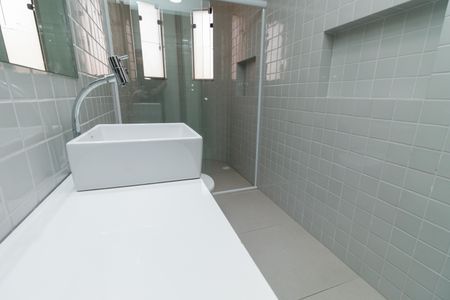 Casa à venda com 250m², 5 quartos e 4 vagas Casa à venda com 250m², 5 quartos e 4 vagasBanheiro Suíte 1