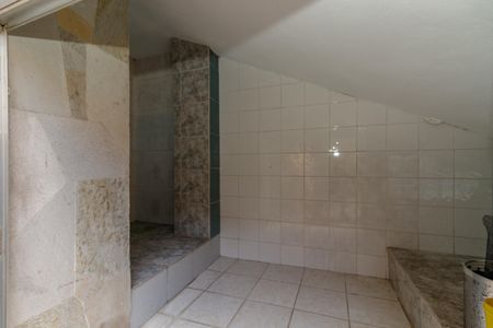 Casa à venda com 250m², 5 quartos e 4 vagas Casa à venda com 250m², 5 quartos e 4 vagasDepósito de Materiais