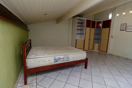 Casa à venda com 250m², 5 quartos e 4 vagas Casa à venda com 250m², 5 quartos e 4 vagasQuarto 2